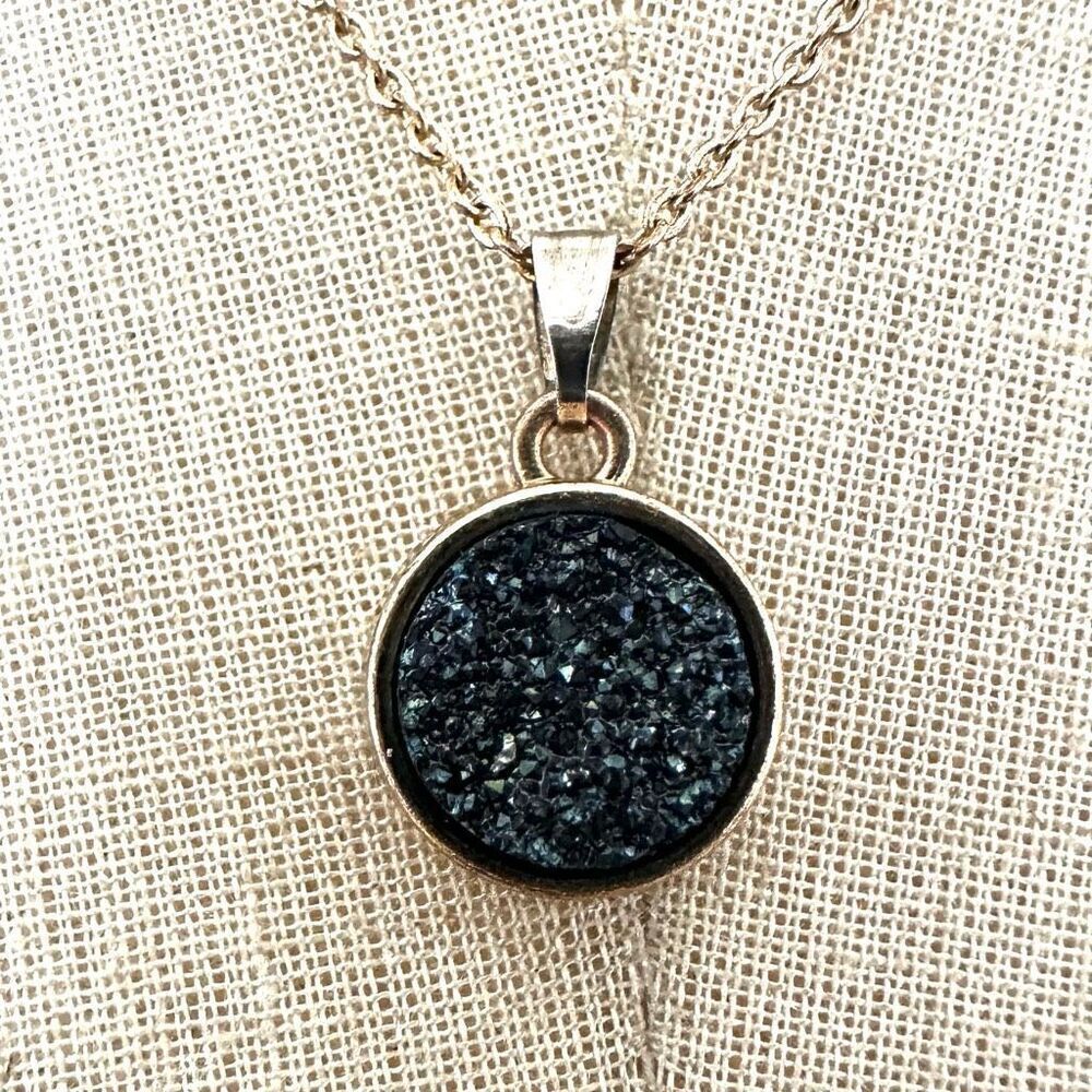 Black and gold tone drusy pendant necklace